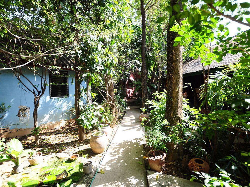 Sukhothai Guest House Extérieur photo