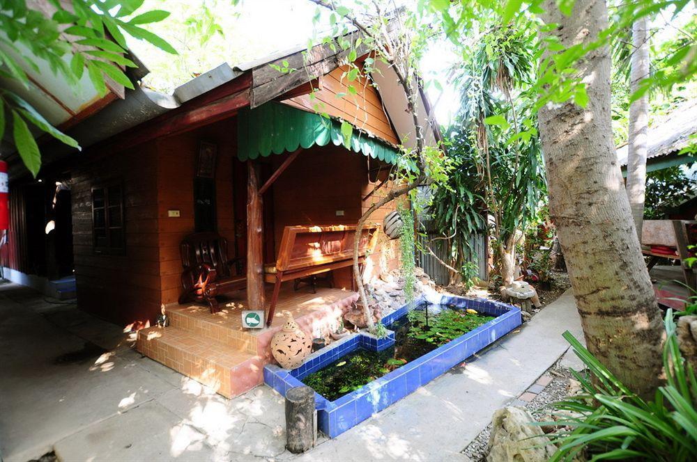 Sukhothai Guest House Extérieur photo