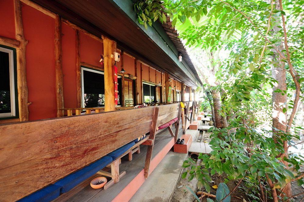 Sukhothai Guest House Extérieur photo