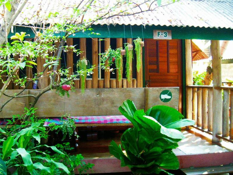 Sukhothai Guest House Extérieur photo